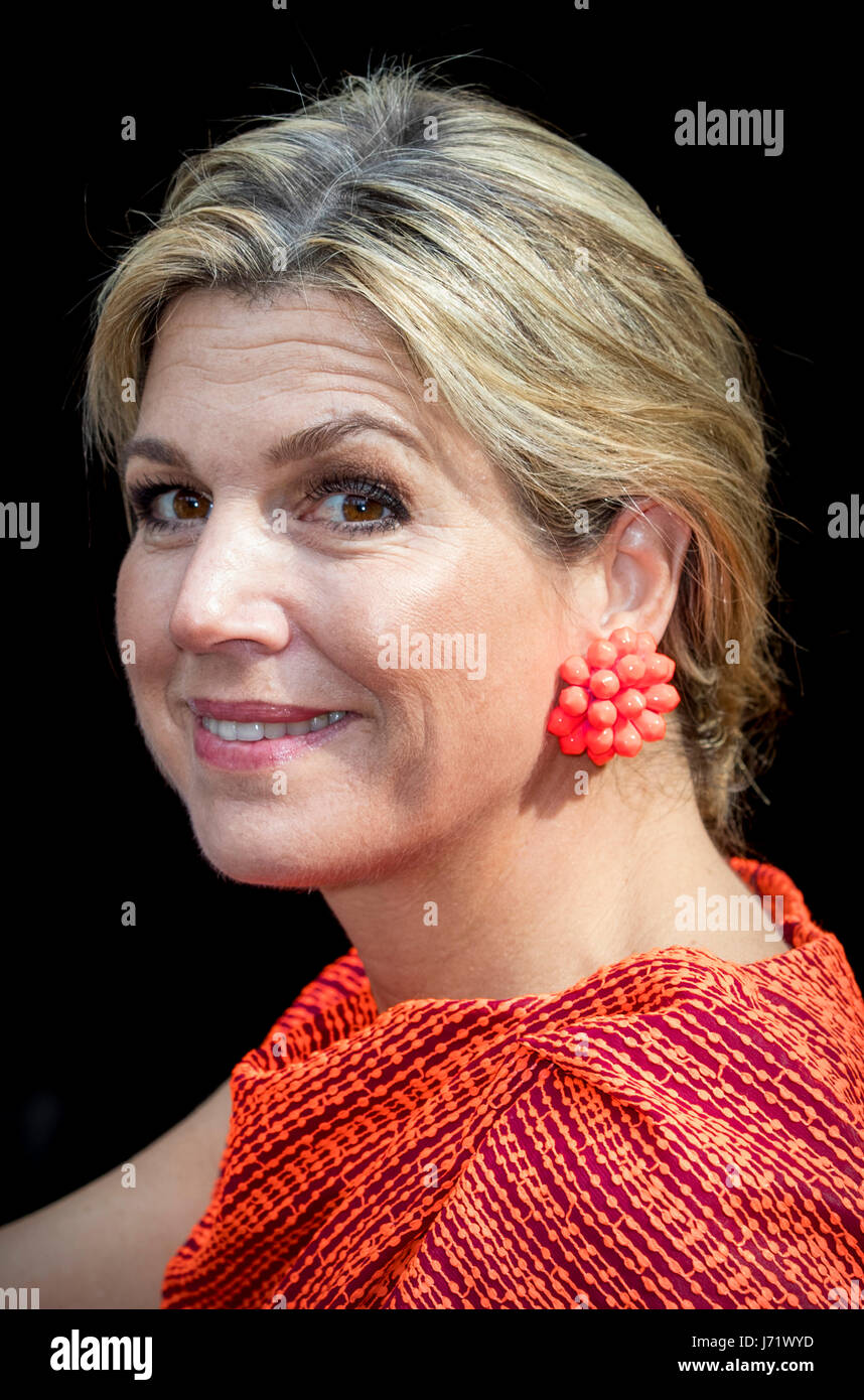 Amsterdam, The Netherlands. 23rd May, 2017. Queen Maxima of The Netherlands attends the annual symposium of platform Wijzer in Geldzaken (Moneywise) a The College Hotel in Amsterdam, The Netherlands, 23 May 2017. The Queen is honorary chairwoman of the platform. Photo: Patrick van Katwijk POINT DE VUE OUT - NO WIRE SERVICE - Photo: Patrick van Katwijk/Dutch Photo Press/dpa/Alamy Live News Stock Photo