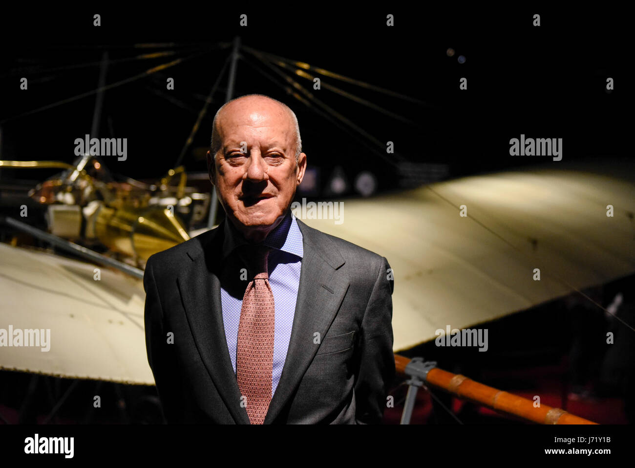 London, UK. 23rd May, 2017. Norman Foster stands in front of a replica Santos-Dumont 20 aeroplane at the press preview of 'Cartier in Motion', an exhibition on Cartier, co-curated by celebrated architect Lord Norman Foster and Design Museum director Deyan Sudjic, at the Design Museum in London. The exhibition runs from 25 May to 28 July 2017. Credit: Stephen Chung/Alamy Live News Stock Photo