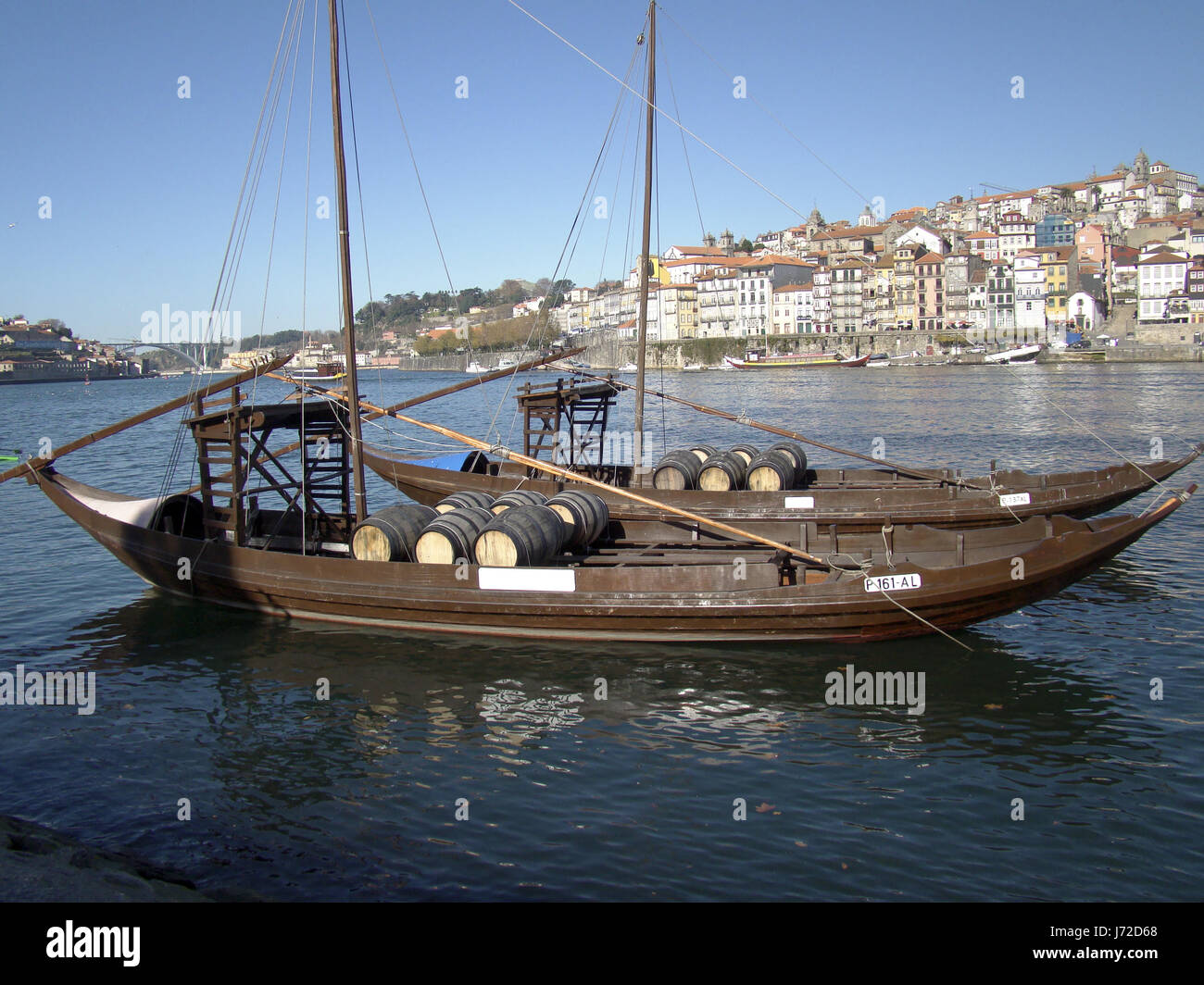 transport traditional boat barrel ancient rowing boat sailing boat ...