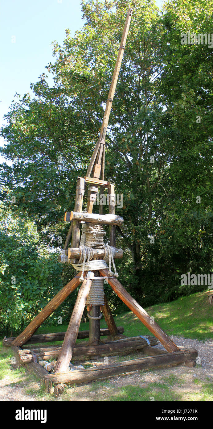 antique war catapult medieval robot automatic machine machine cart battle Stock Photo