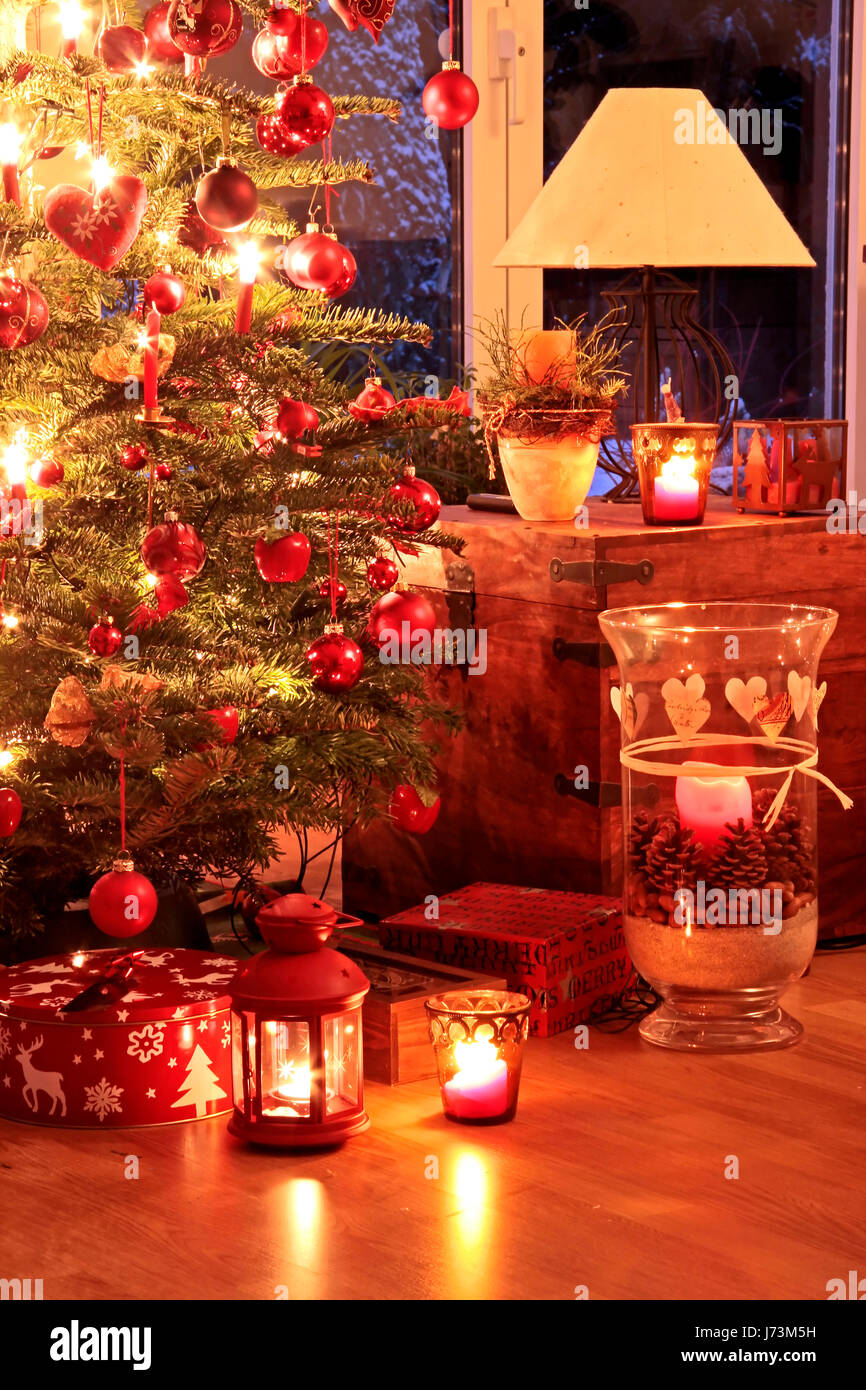 lighted traditional villa christmas tree Christamas Eve christmas xmas