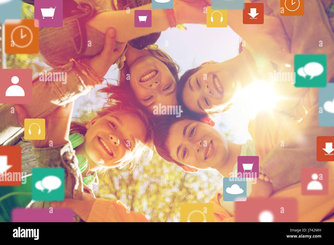 Teen friends fun boy girl hi-res stock photography and images - Alamy