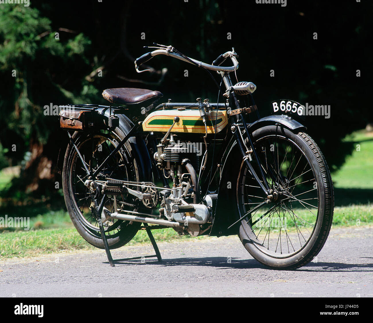 pre war triumph motorcycles