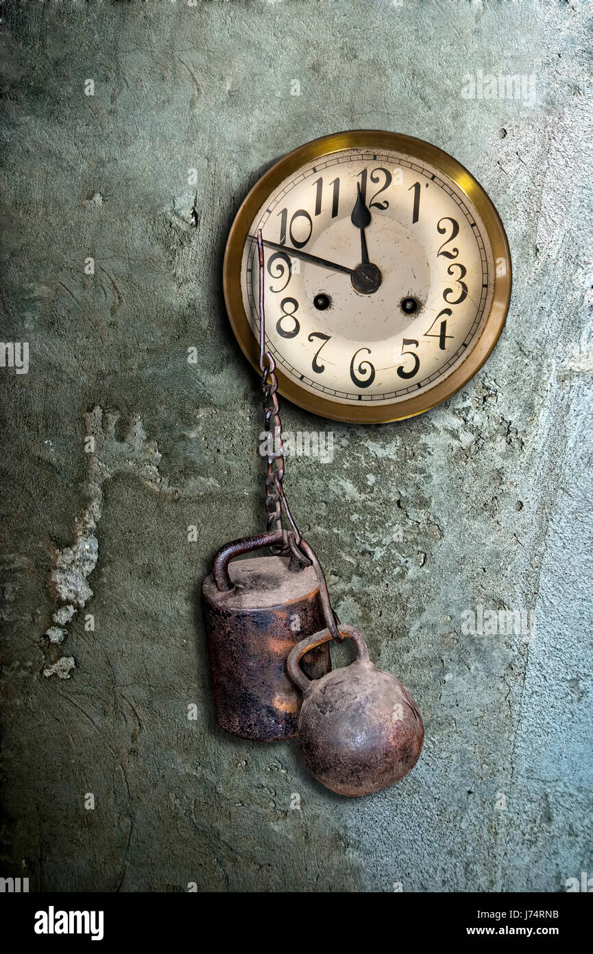 clock time stands back stops stop standstill halt holiday vacation