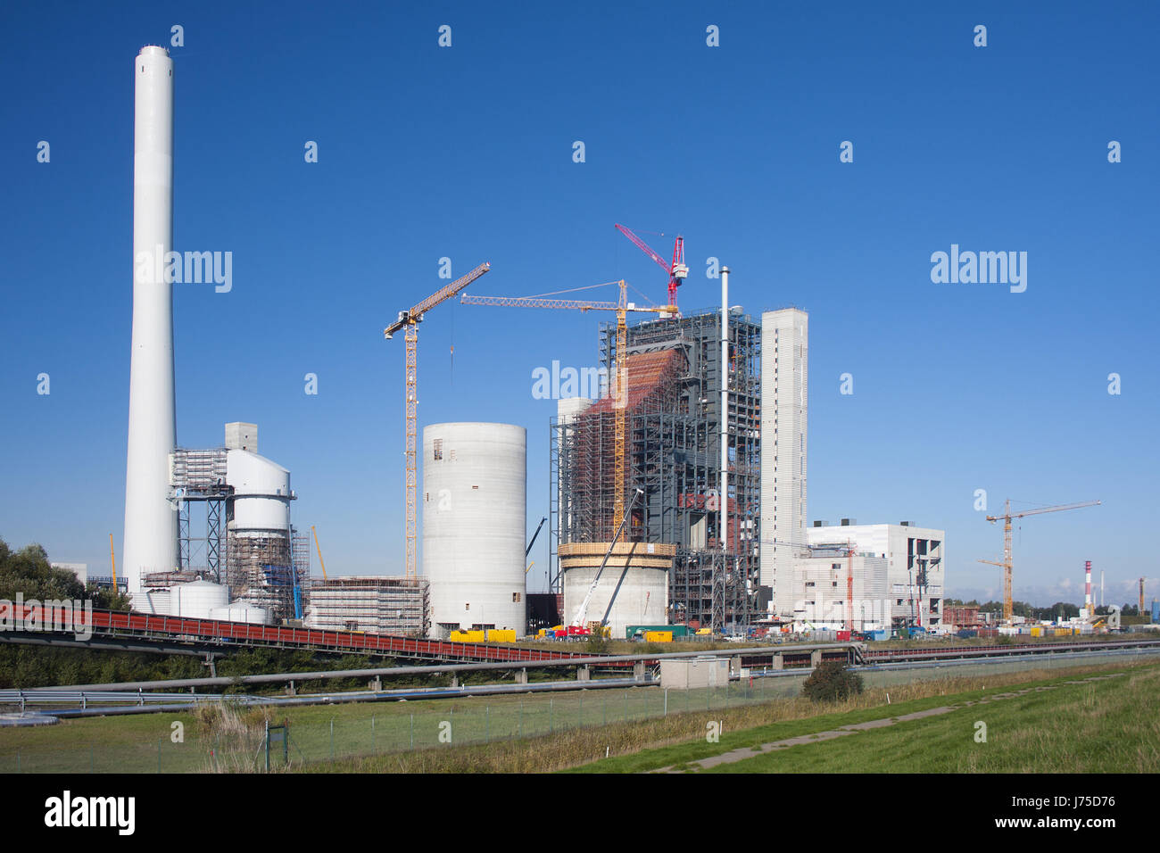 Uez Energy Wilhelmshaven power plant hi-res stock photography and images - Alamy