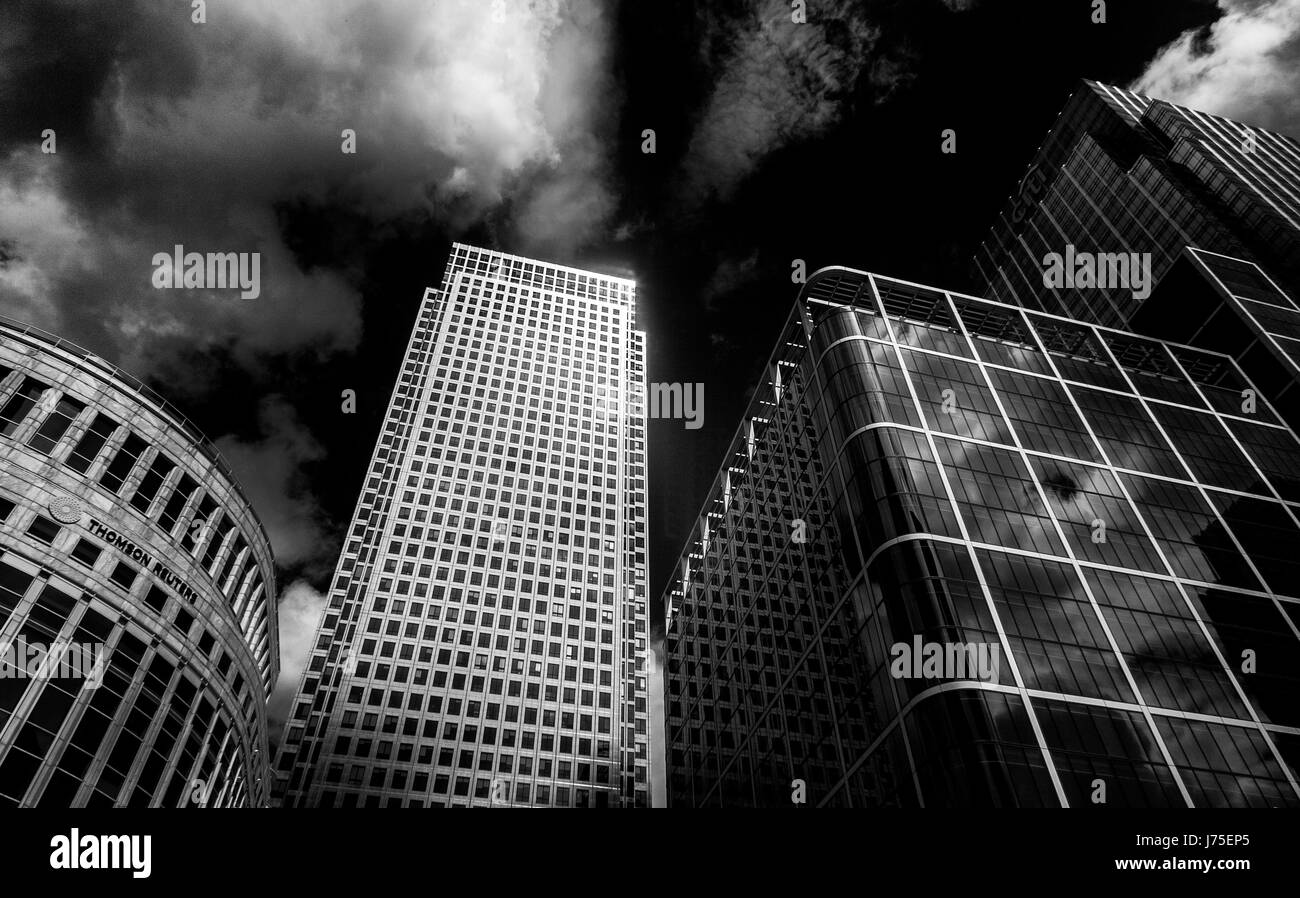 Tall rise buildings canary wharf Black and White Stock Photos & Images ...