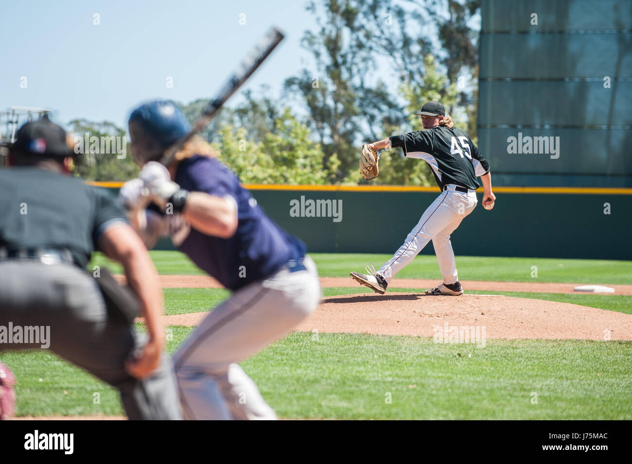 Left handed batter hires stock photography and images Alamy