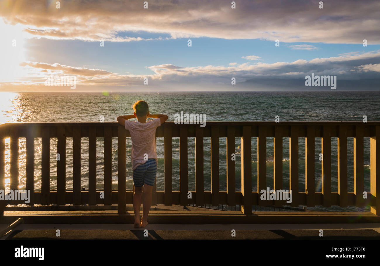 Boy at the sea hi-res stock photography and images - Alamy