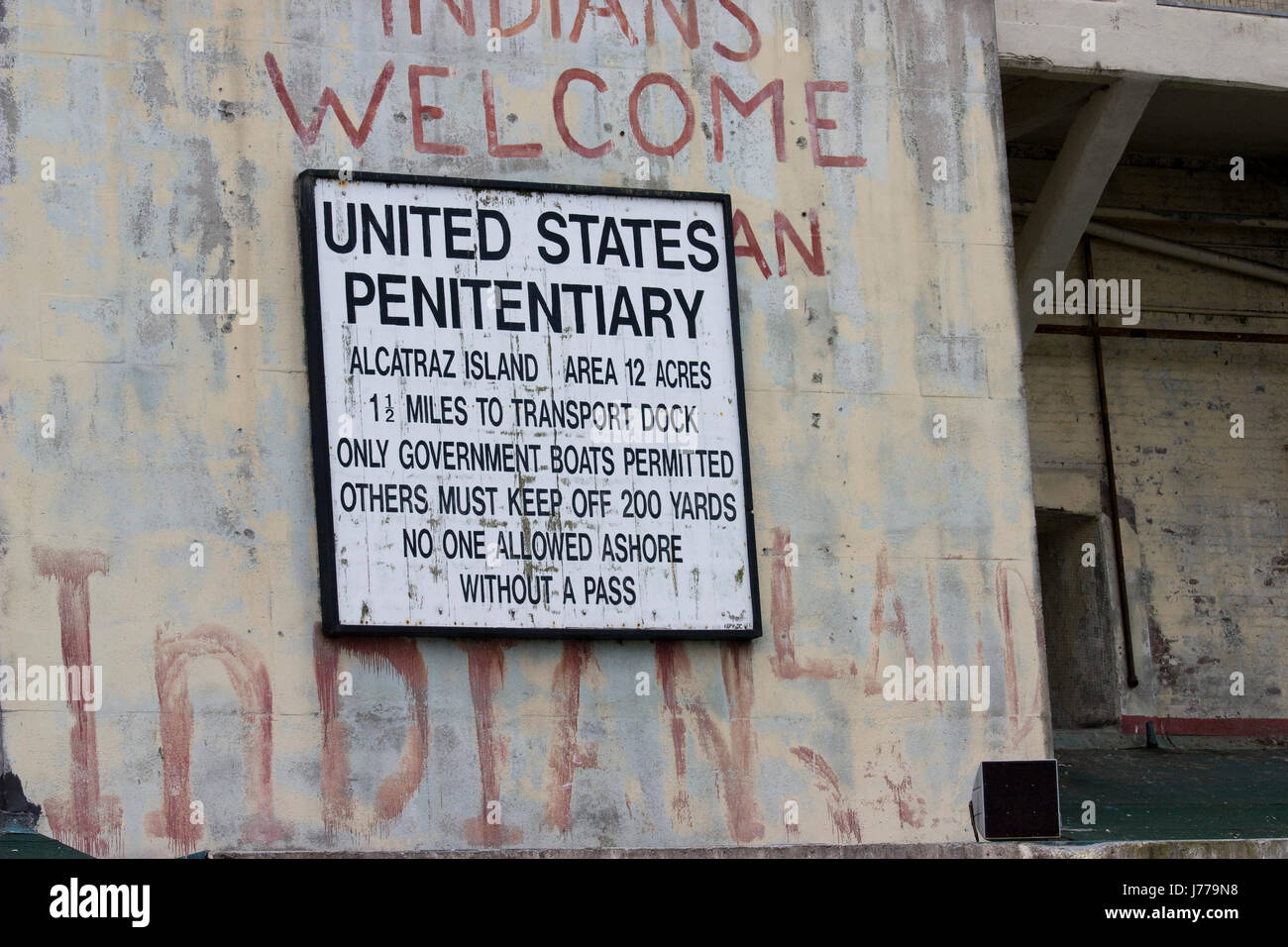 prison inmate indians hand hands bridge chain california america brig jail cell Stock Photo