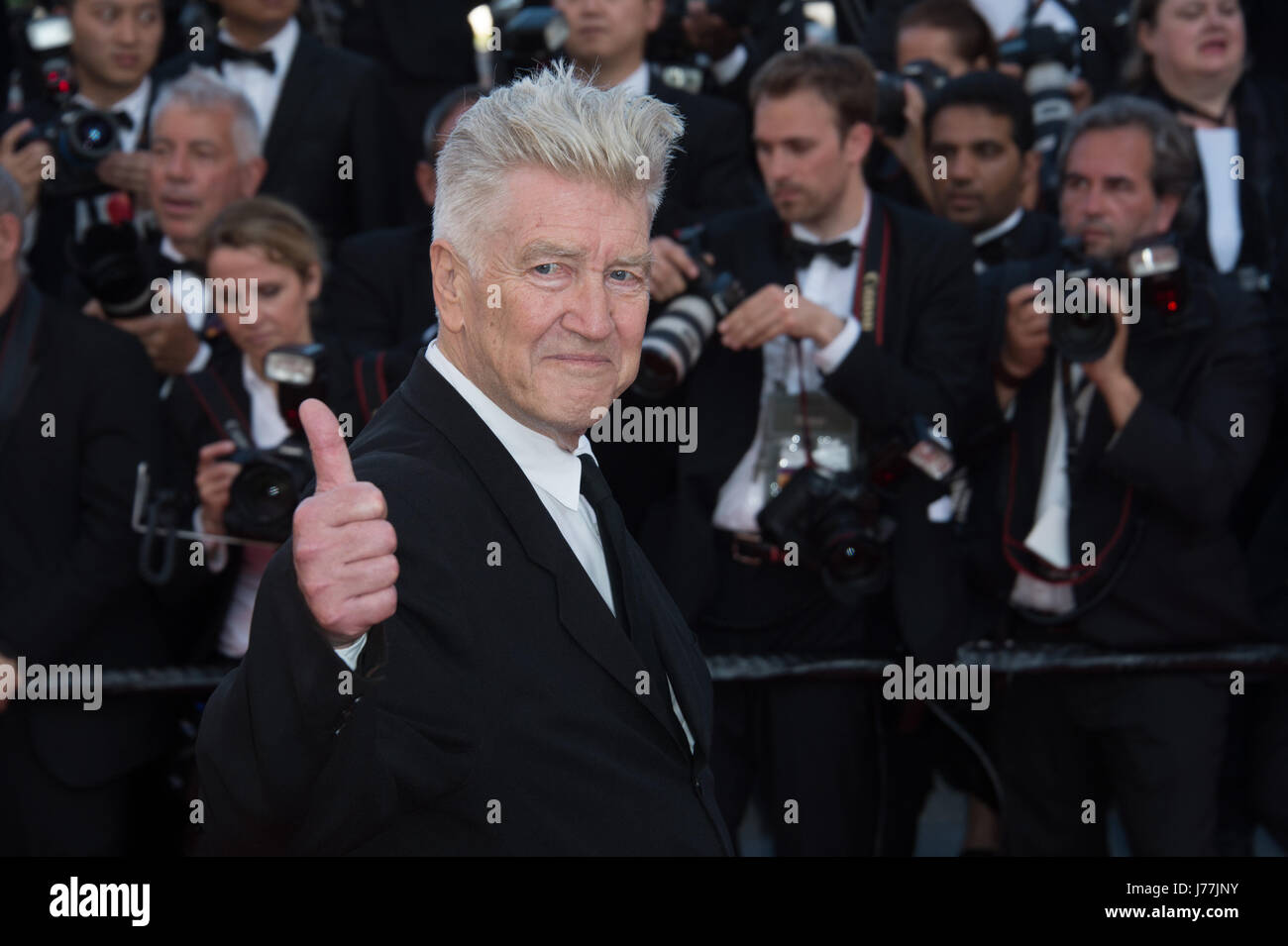 Cannes, France. 23rd May, 2017. David Lynch at the 70th Anniversary Gala for the Festival de Cannes, Cannes, France.  Picture: Sarah Stewart Credit: Sarah Stewart/Alamy Live News Stock Photo