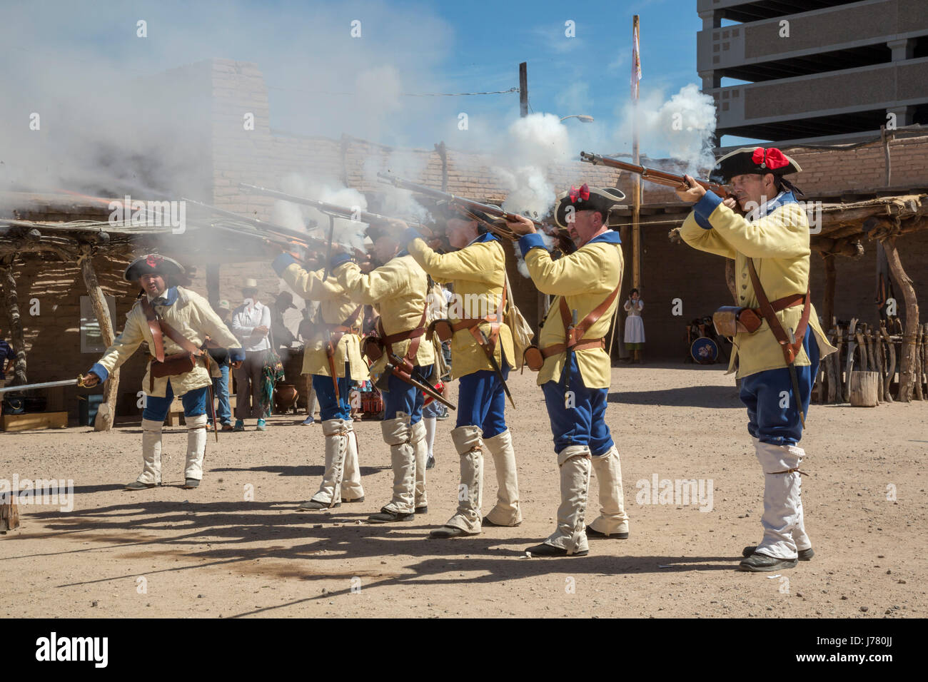 Uniform fire muskets hi-res stock photography and images - Alamy