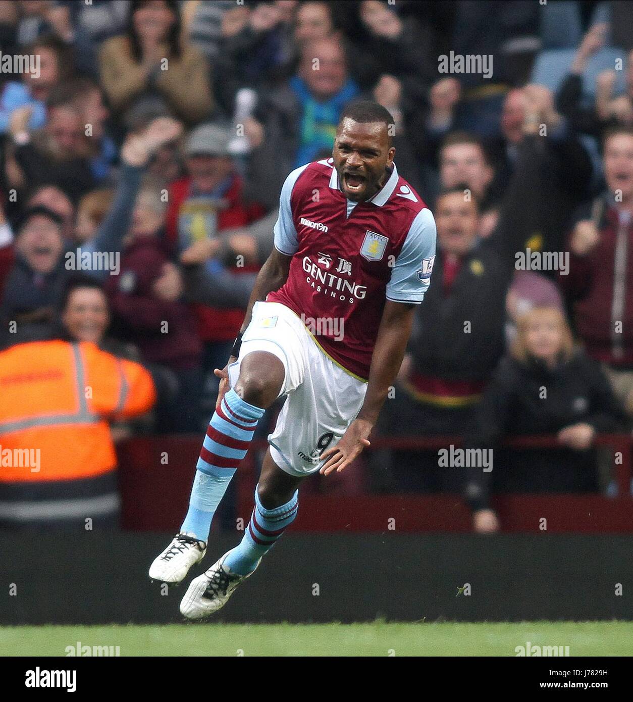 Darren bent goal for villa hi-res stock photography and images - Alamy
