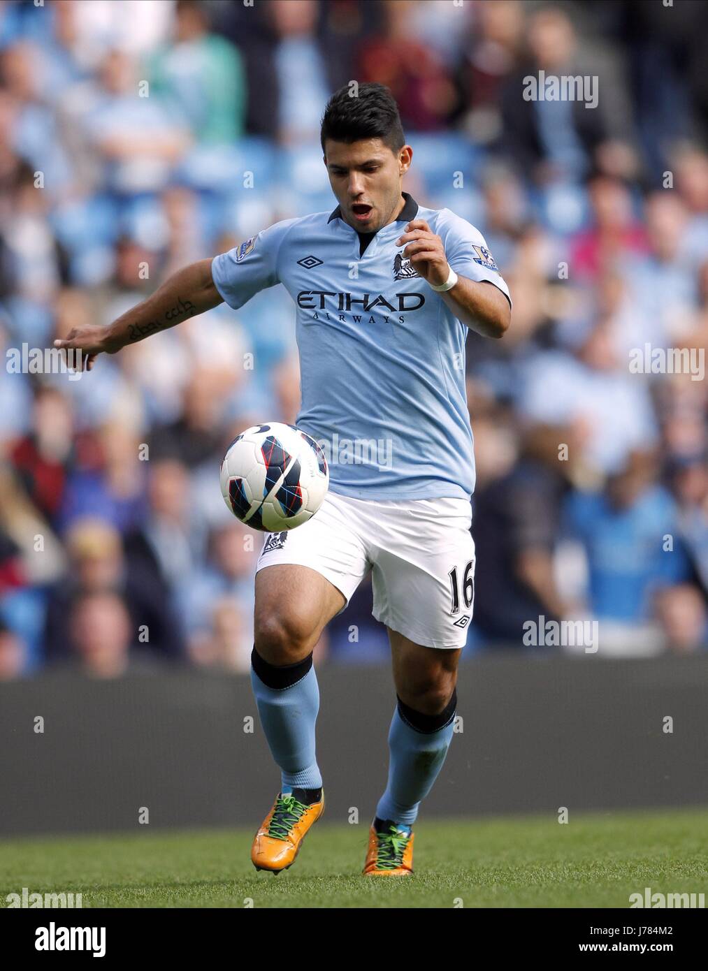 SERGIO AGUERO MANCHESTER CITY FC ETIHAD STADIUM MANCHESTER ENGLAND 06 October 2012 Stock Photo