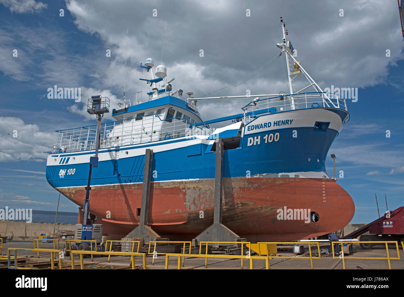 Fishing boat in macduff hi-res stock photography and images - Alamy
