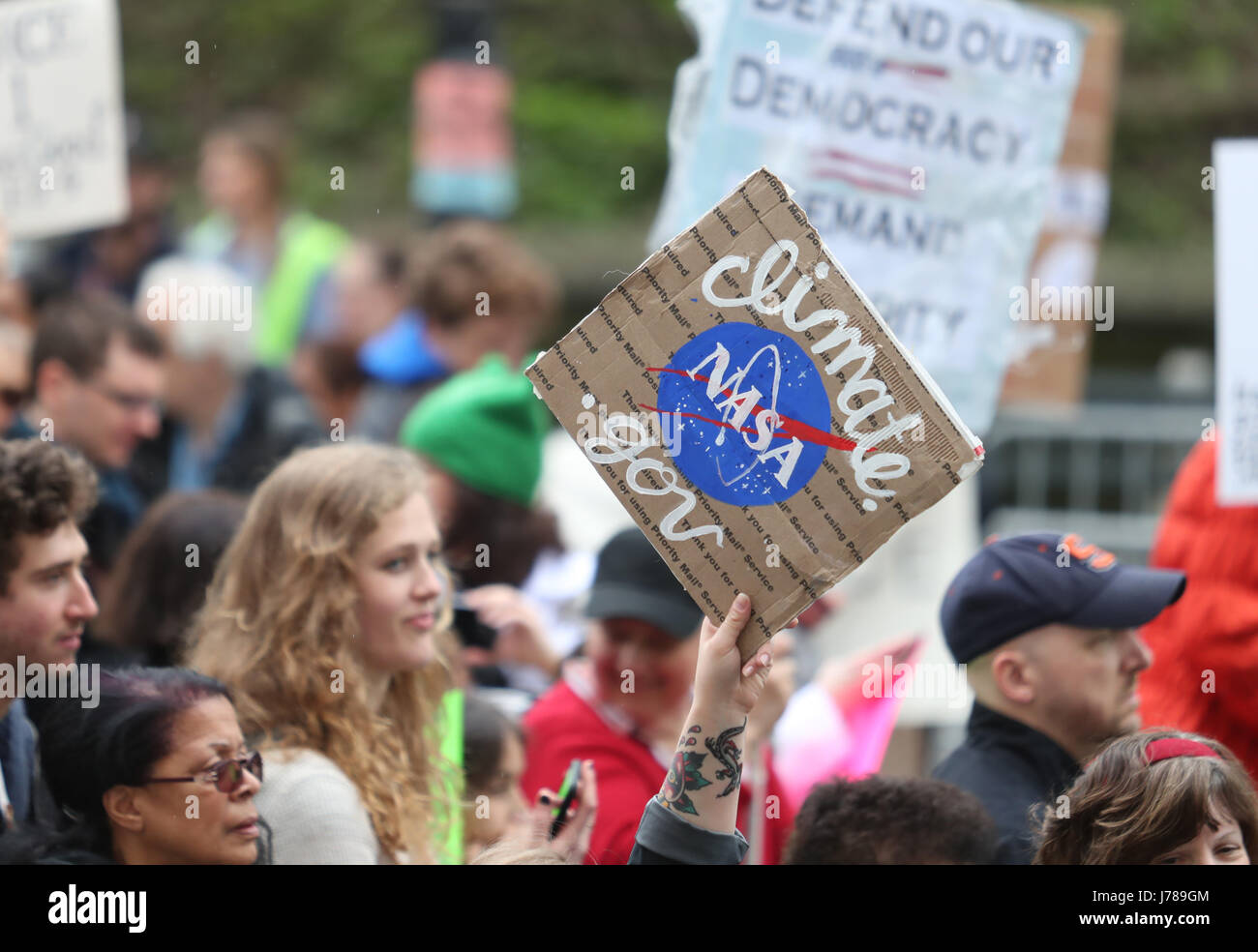 Scientists and science enthusiasts join hundreds of thousands of people ...