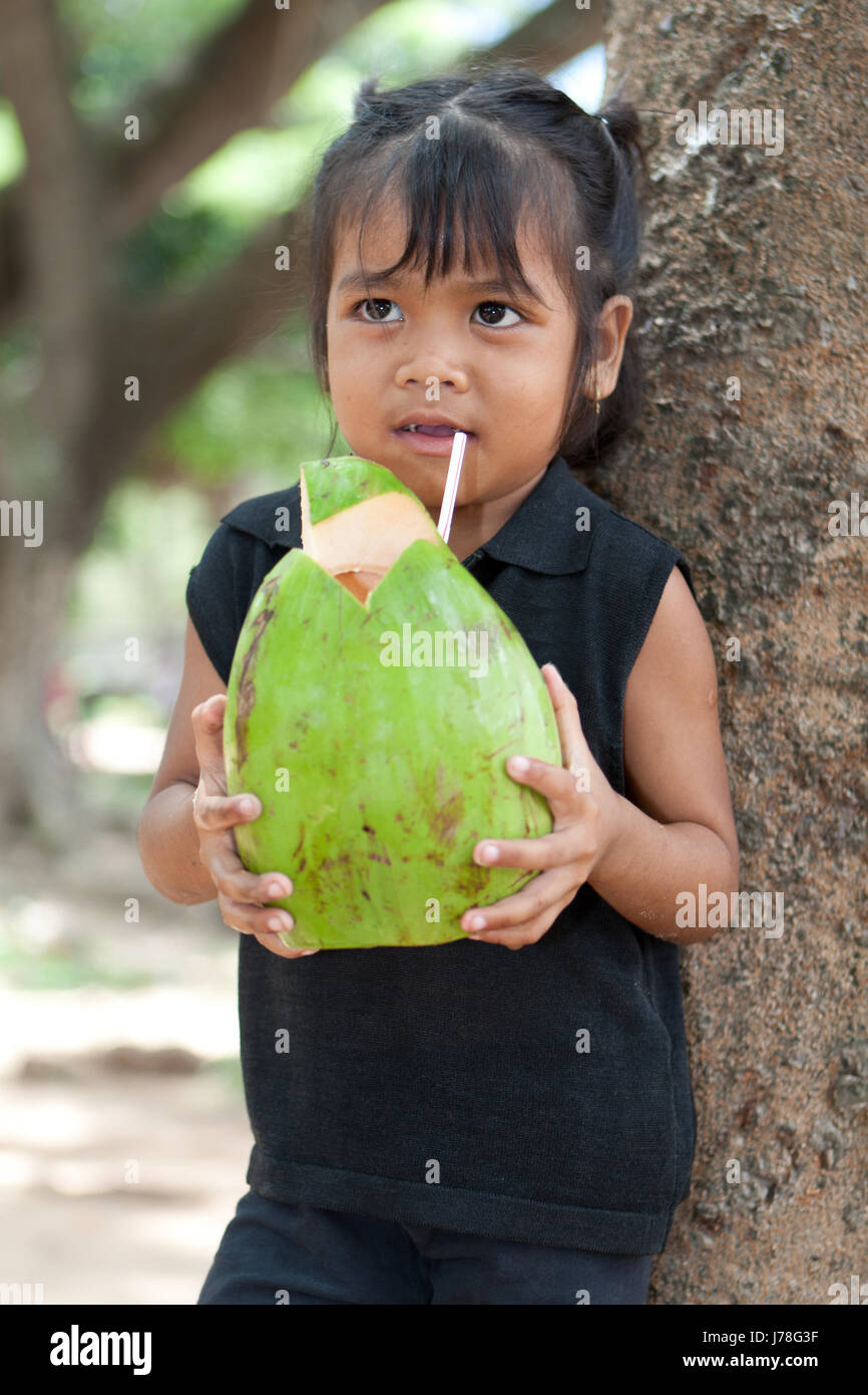 drink drinking bibs straw coconut girl girls food aliment drink