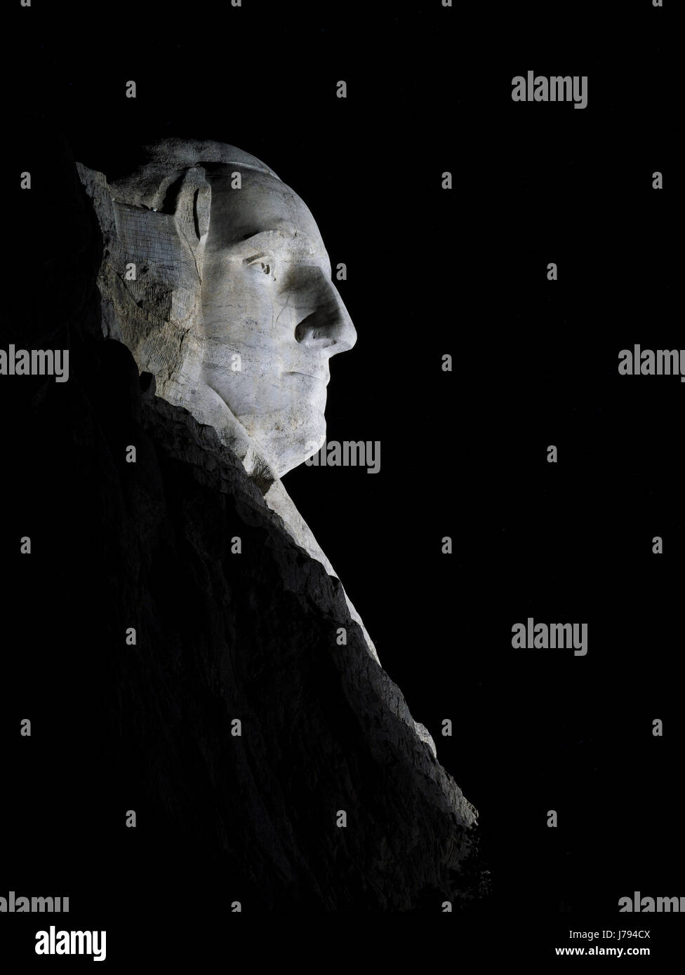 George Washington's face at night, Mount Rushmore National Memorial ...