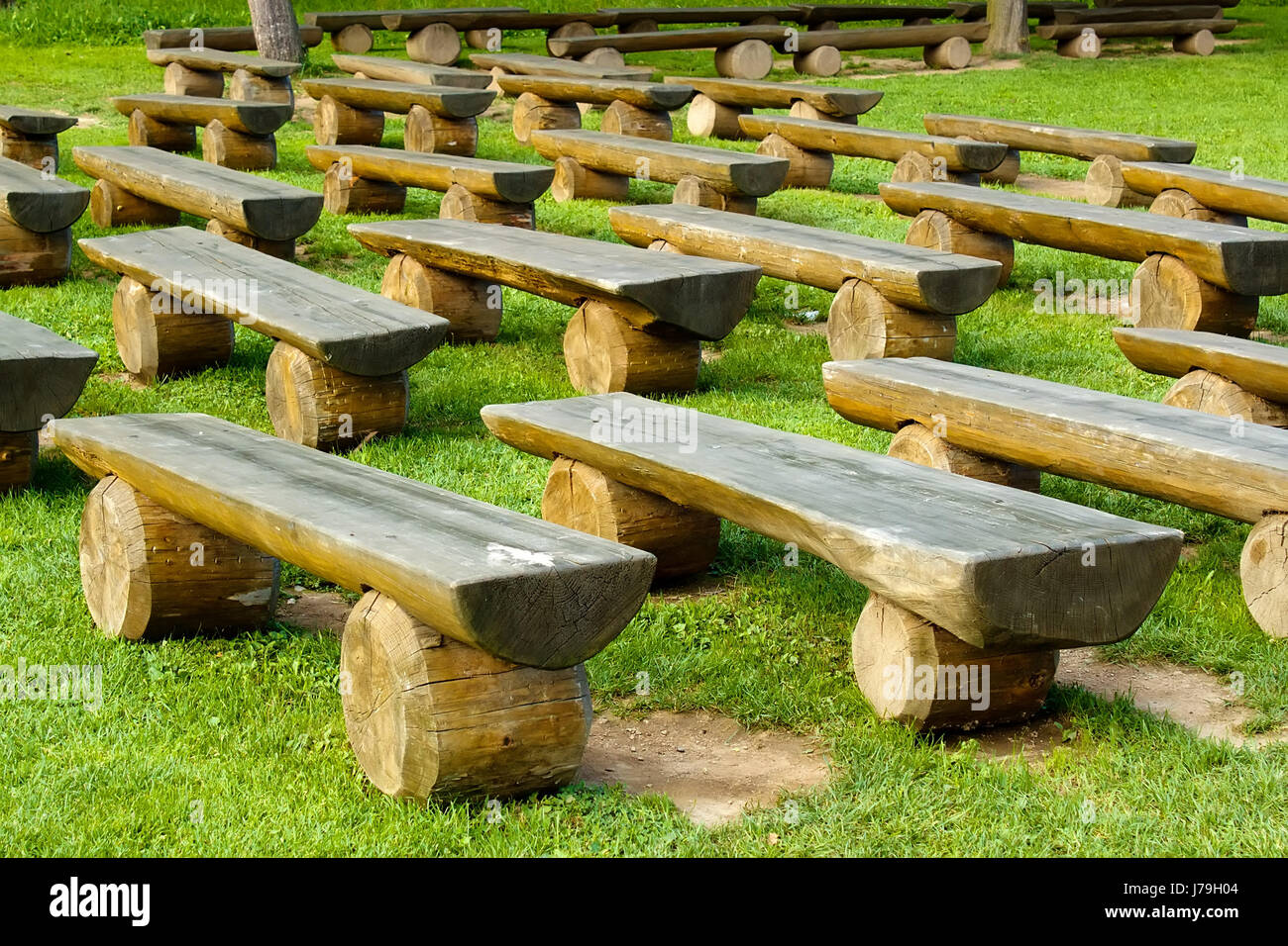 Wood Outdoor Seating Lawn Green Cup Presentation Concert Sport