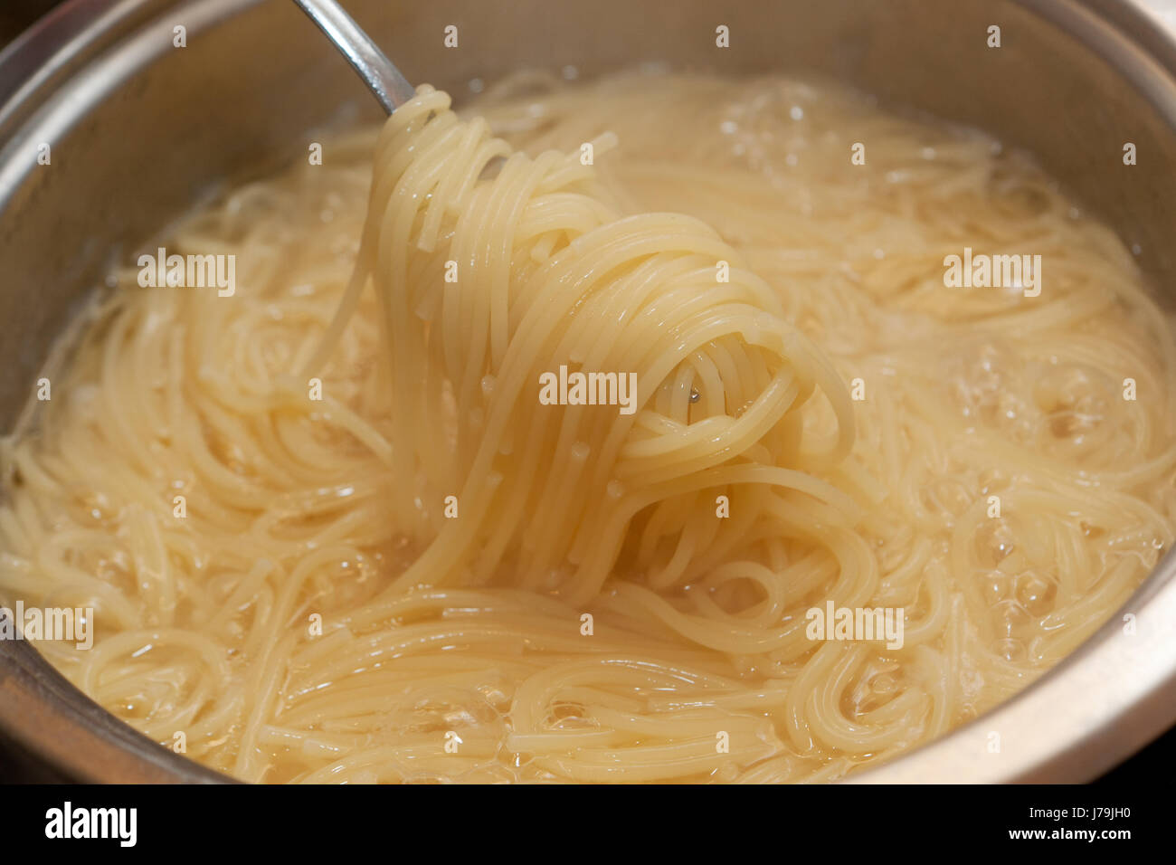 spaghetti al dente Stock Photo Alamy