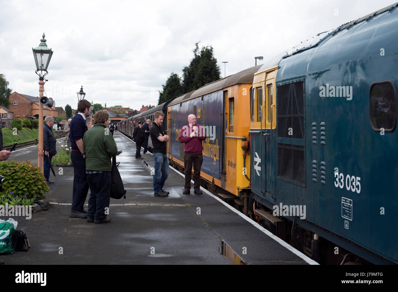 Class 33  diesel and class 73 electro-diesel locomotives at the Severn Valley Railway, Kidderminster, UK Stock Photo