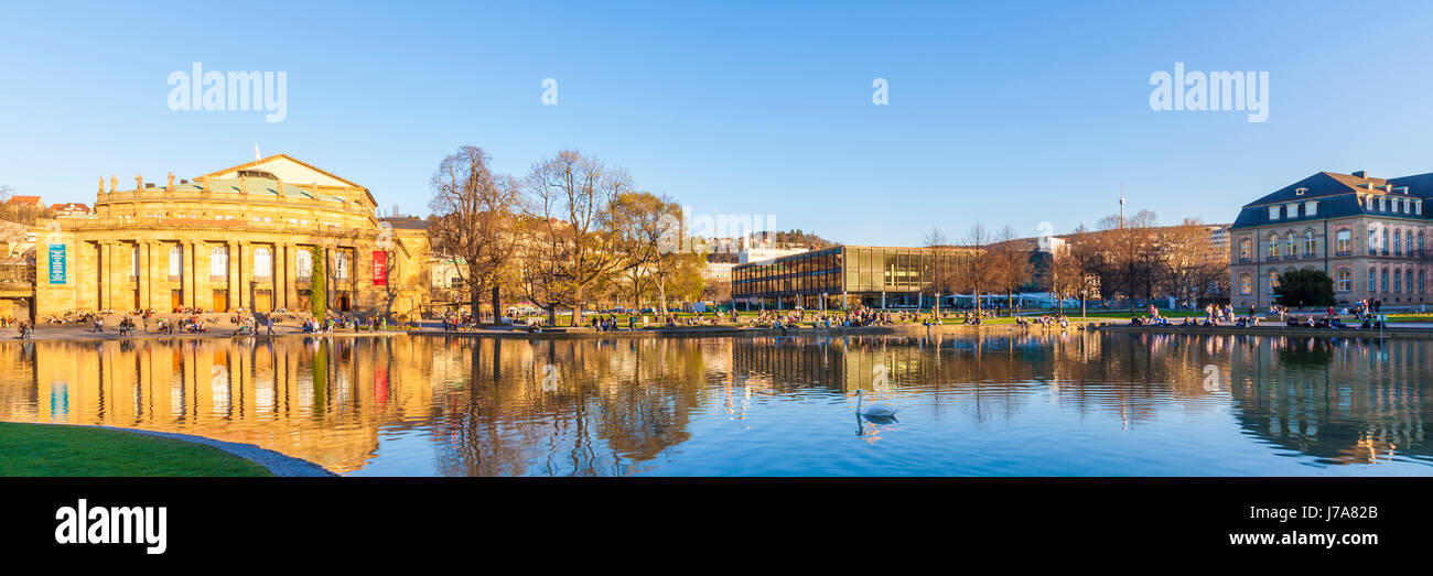 Deutschland, Baden-Württemberg, Stuttgart, Schlossgarten, Eckensee, Schwan, Staatstheater, Landtag und Neues Schloss, Opernhaus, Oper, Landtagsparlame Stock Photo