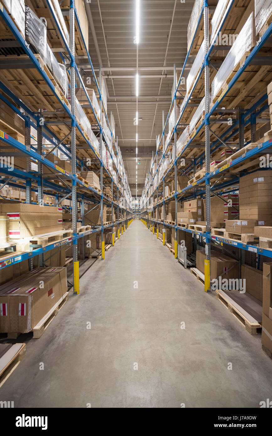 High Rack Front View High rack warehouse in factory Stock Photo - Alamy