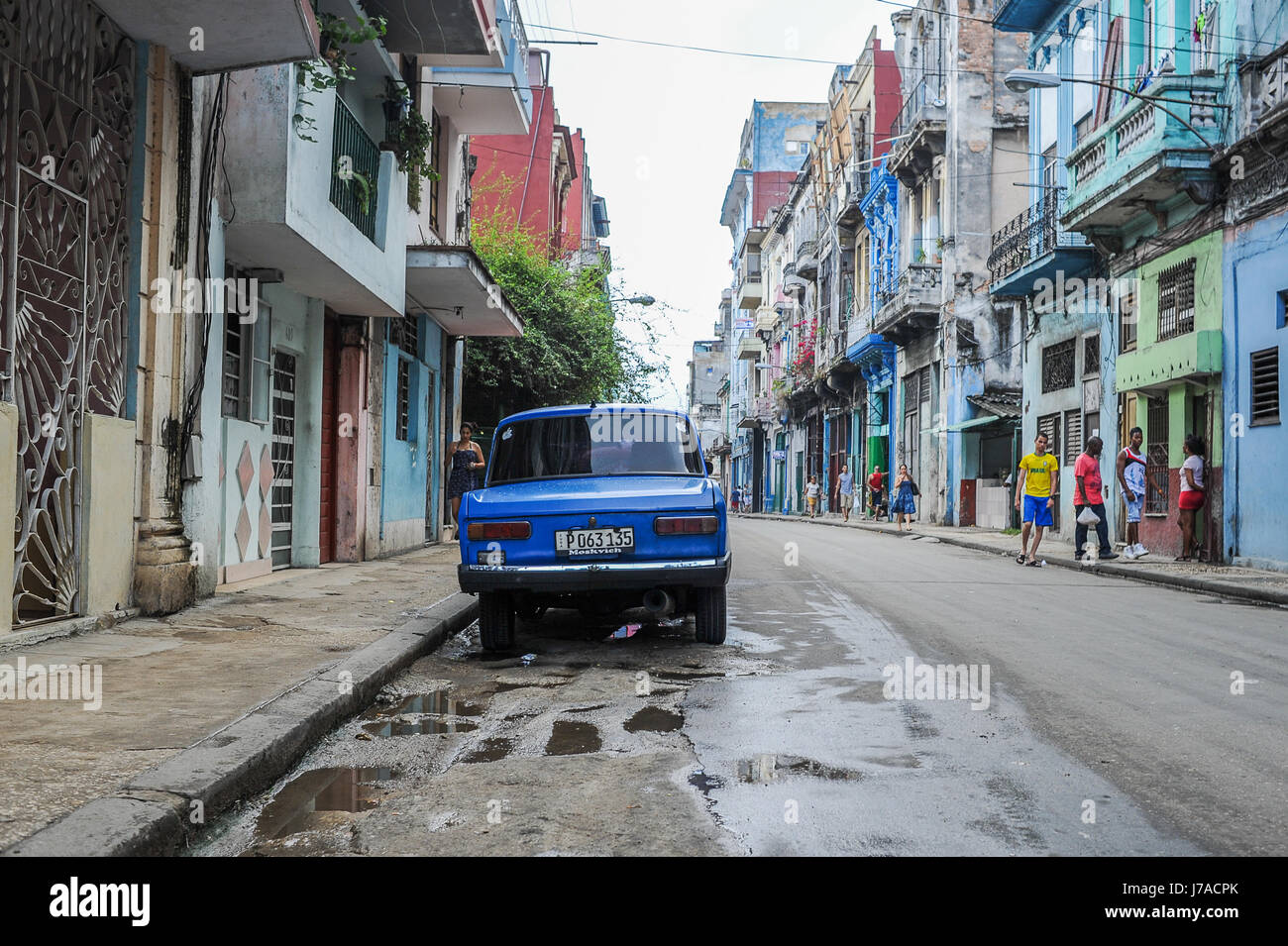 Old american classic car parked on the streets of Havana, Cuba Stock Photo