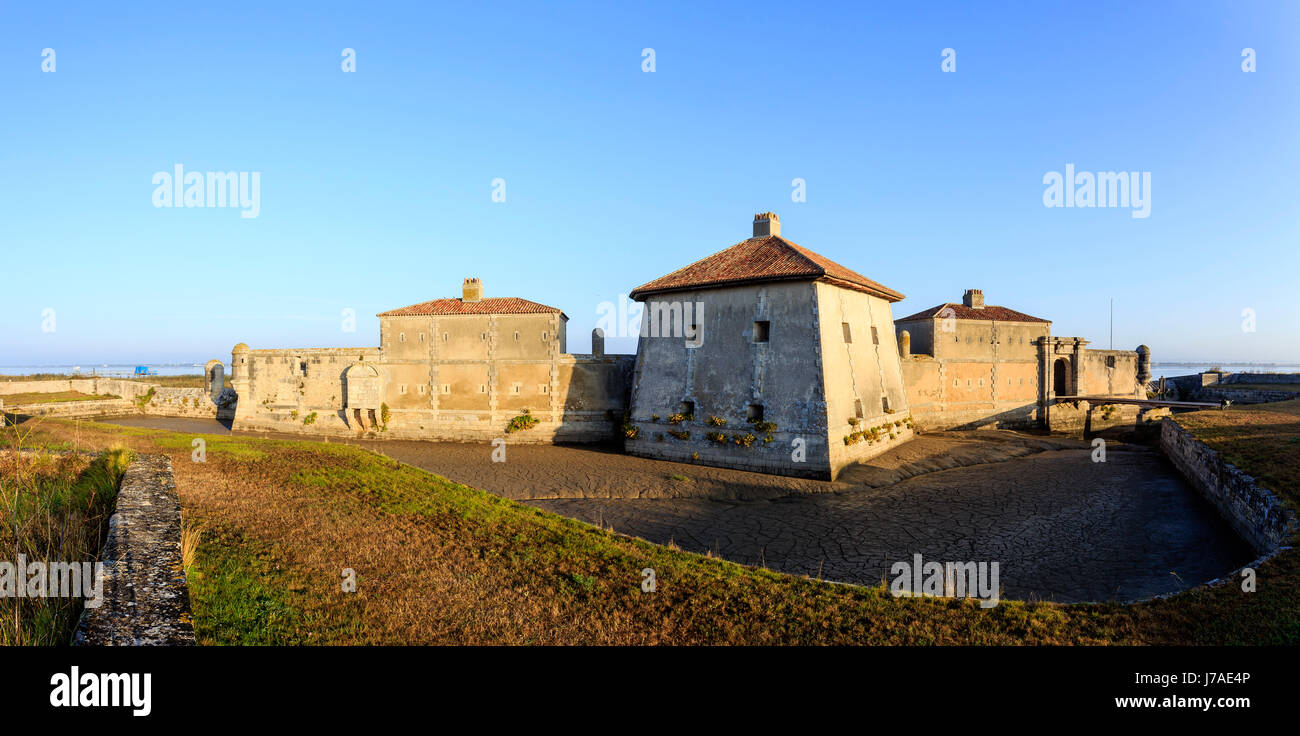 France, Charente Maritime, Saint Nazaire sur Charente, the Fort Lupin and Charente river Stock Photo