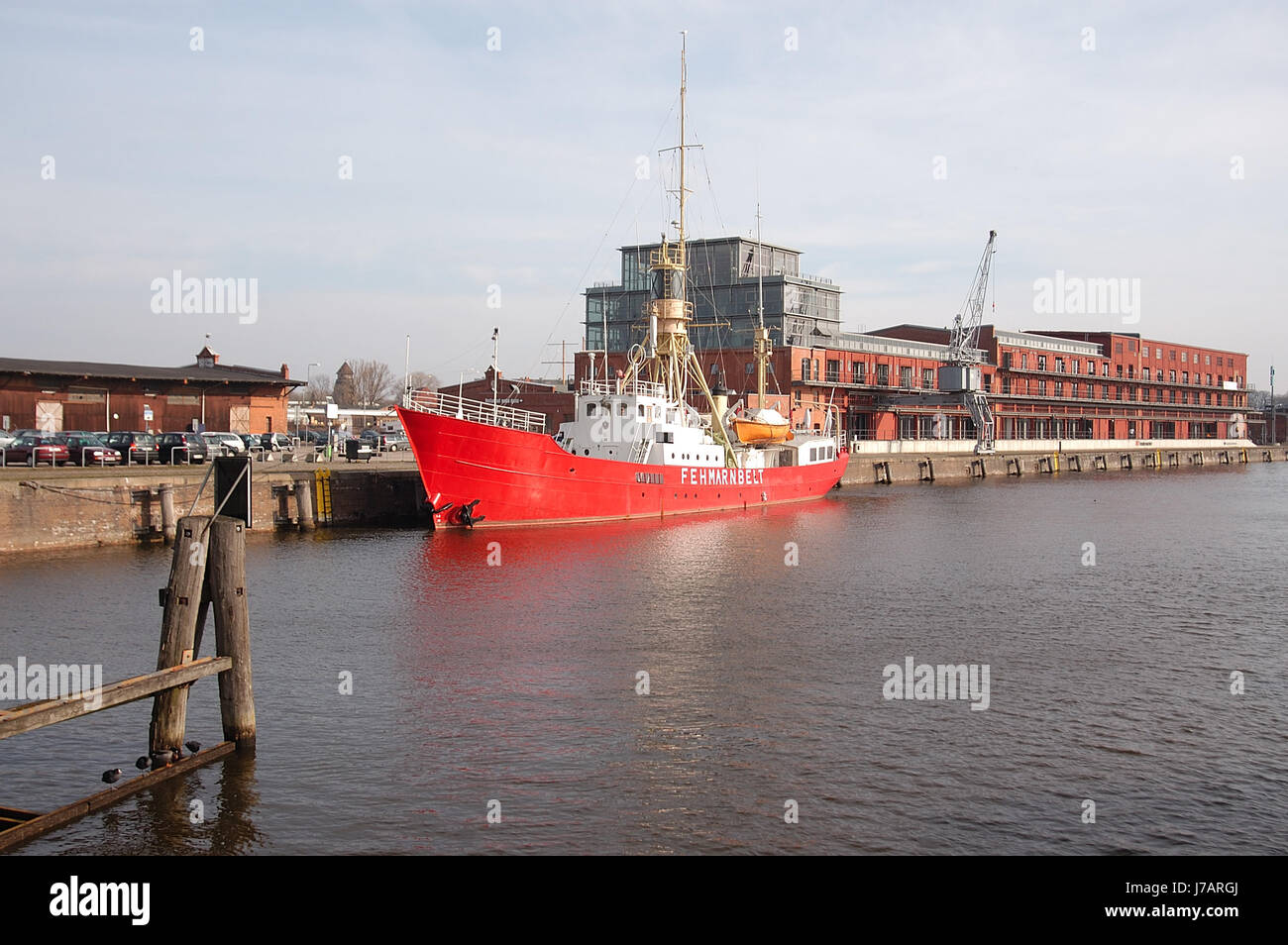 flotation depth anchor water level water gauge sailing boat sailboat