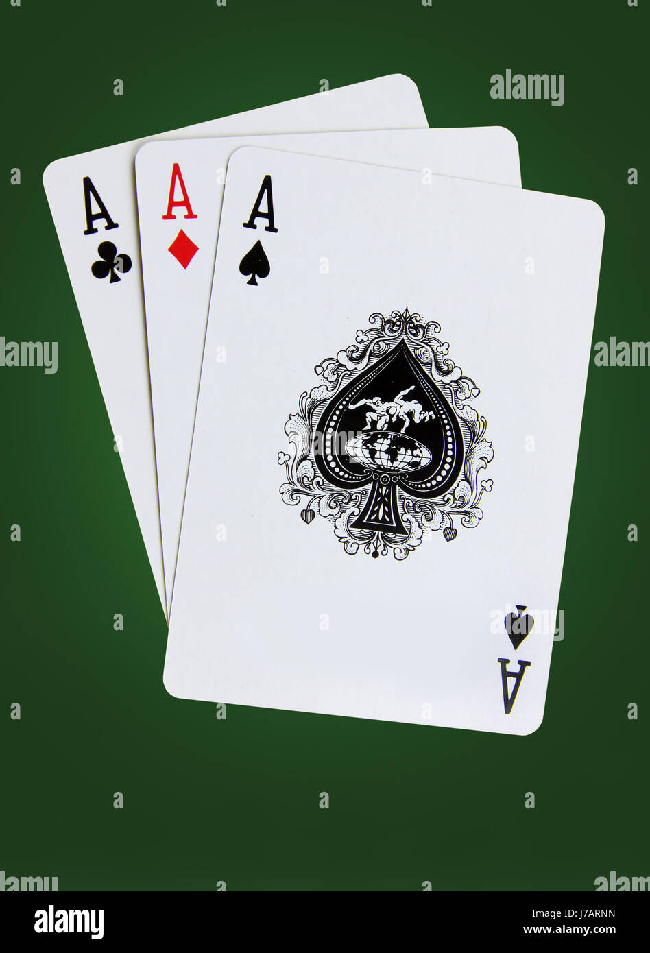 Казино 3 туза. Автоматы 3 туза. Казино третий рим харьков. Казино кристалл слот. Козырный туз карта.