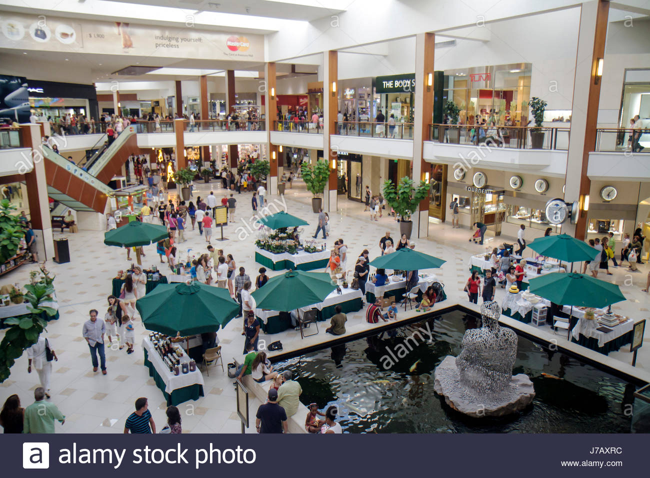 Enclosed Shopping Mall Stock Photos & Enclosed Shopping Mall Stock