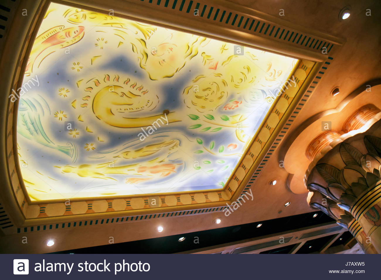 The Cheesecake Factory Interior Stock Photos The