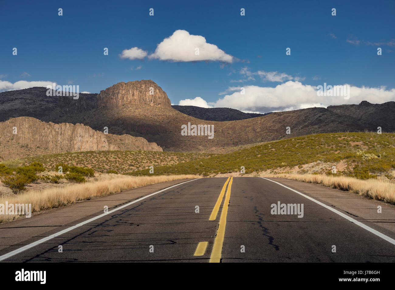 Desert Highway & mountains, Arizona, USA Stock Photo