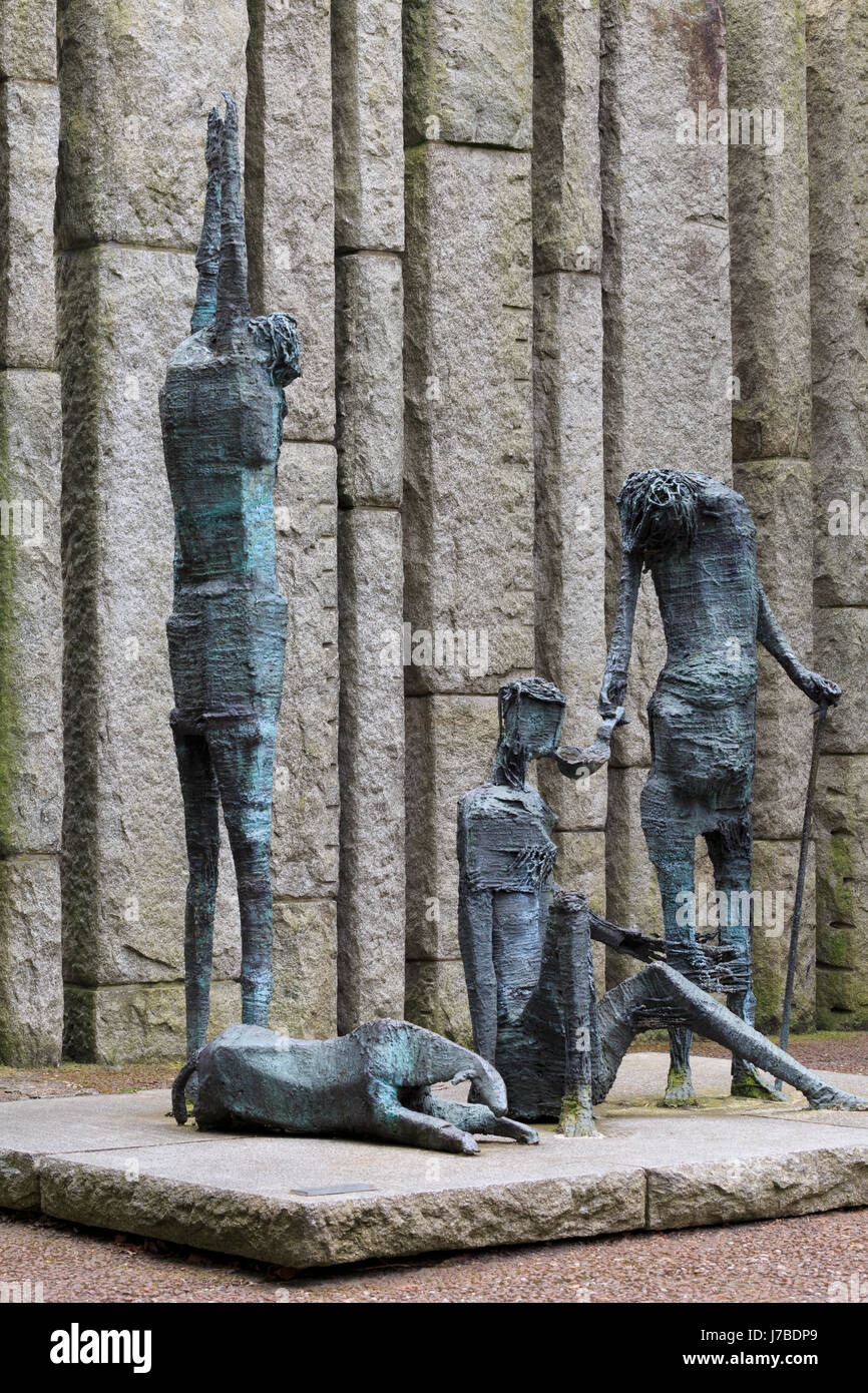 Famine statue dublin ireland hires stock photography and images Alamy