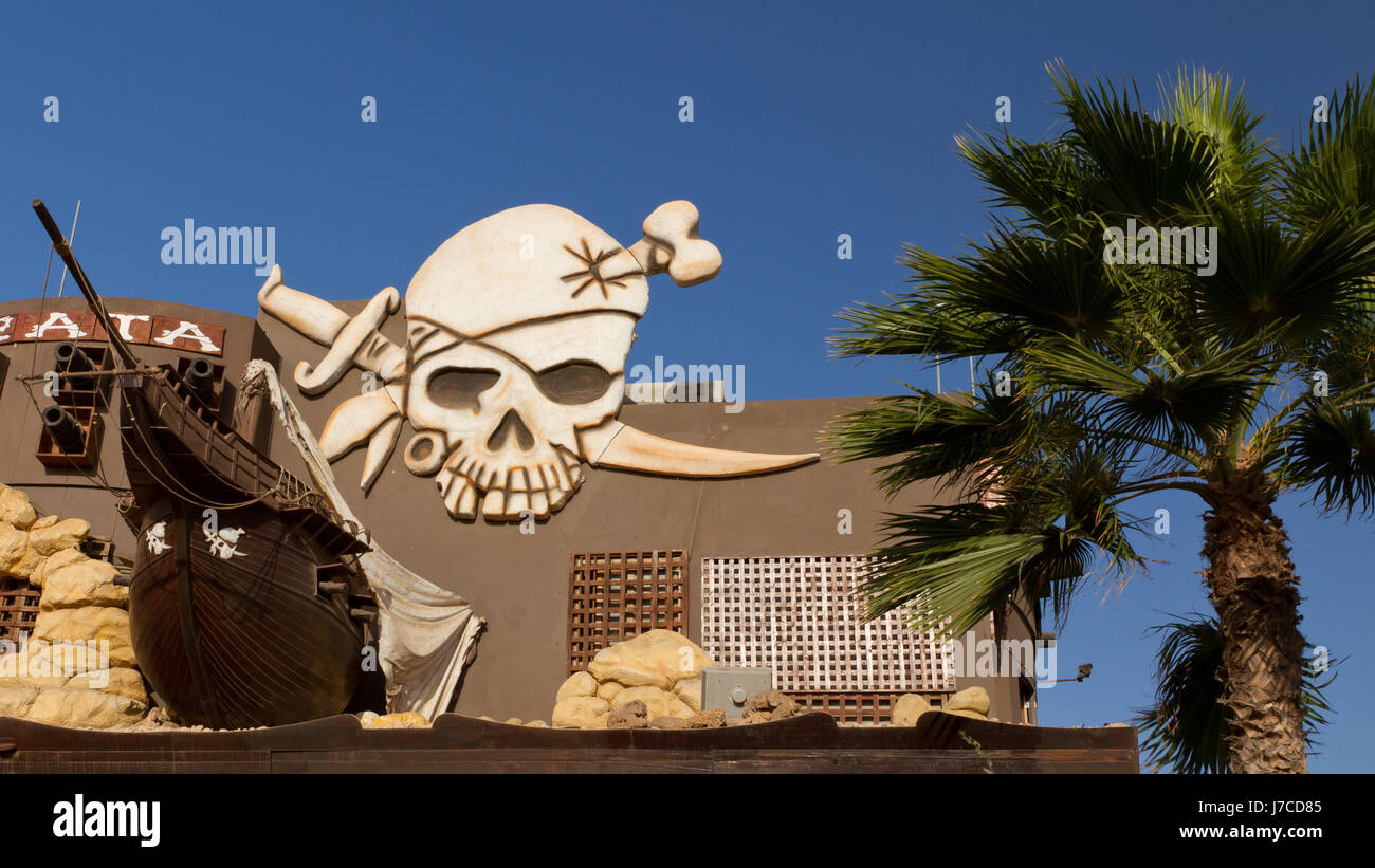 Skull Design Building house building skull style of construction architecture architectural ...