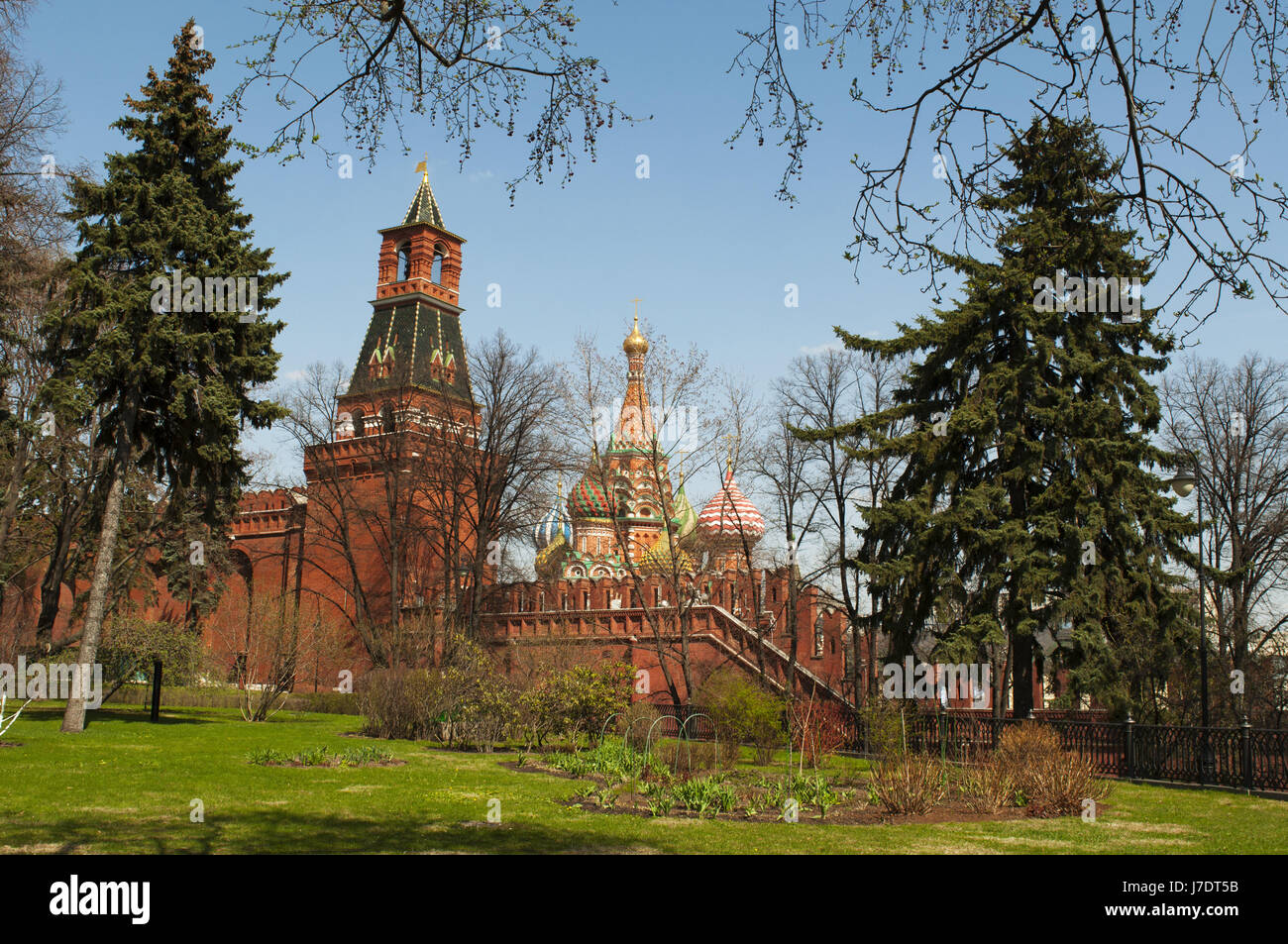 Moscow Kremlin, Russia: the Nabatnaya Tower (Alarm Bell Tower) and Saint Basil's Cathedral, the world famous orthodox church in the Red Square Stock Photo
