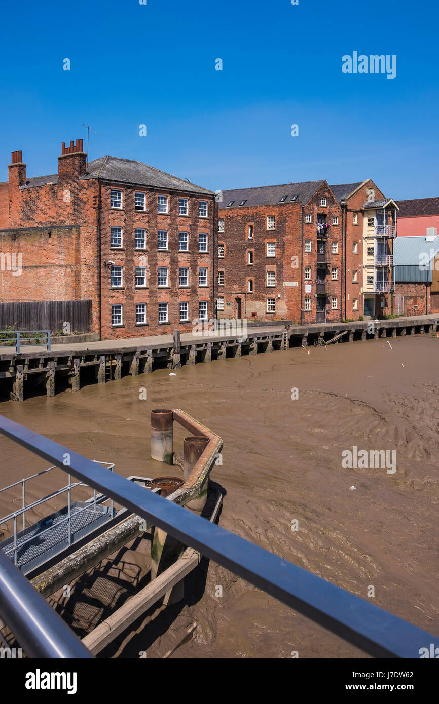 Warehouses on the river Hull at low tide, Kingston Upon Hull, Yorkshire, England, U.K. Stock Photo