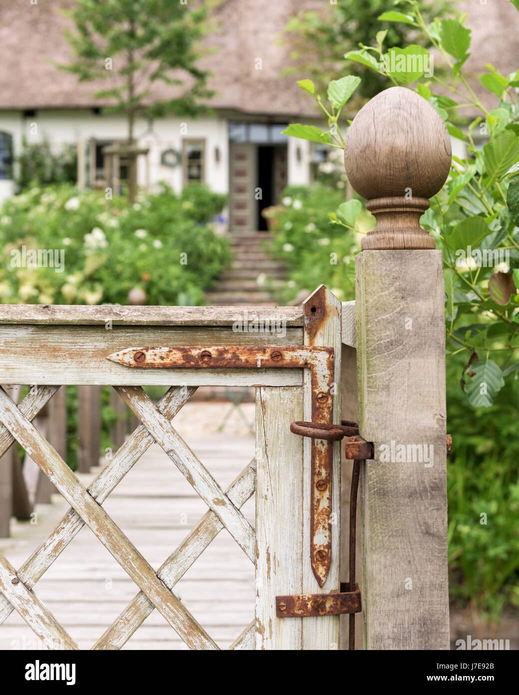 Gate latch hires stock photography and images Alamy