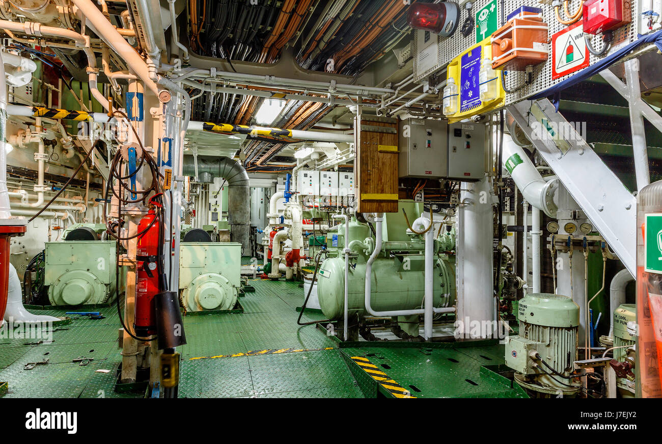 Container ship engine room hires stock photography and images Alamy
