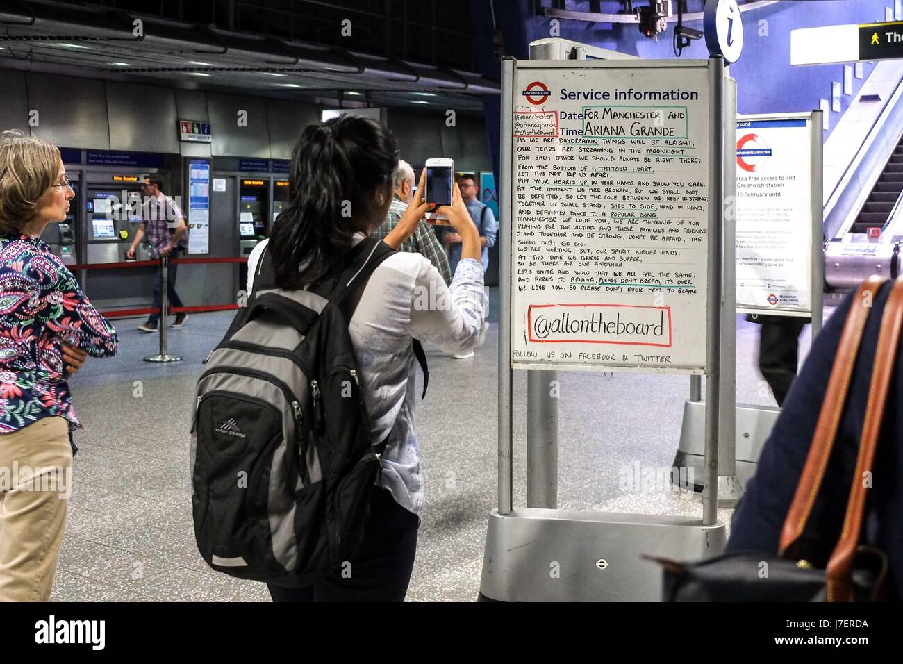 Tfl Message Tfl transport support hi-res stock photography and images - Alamy