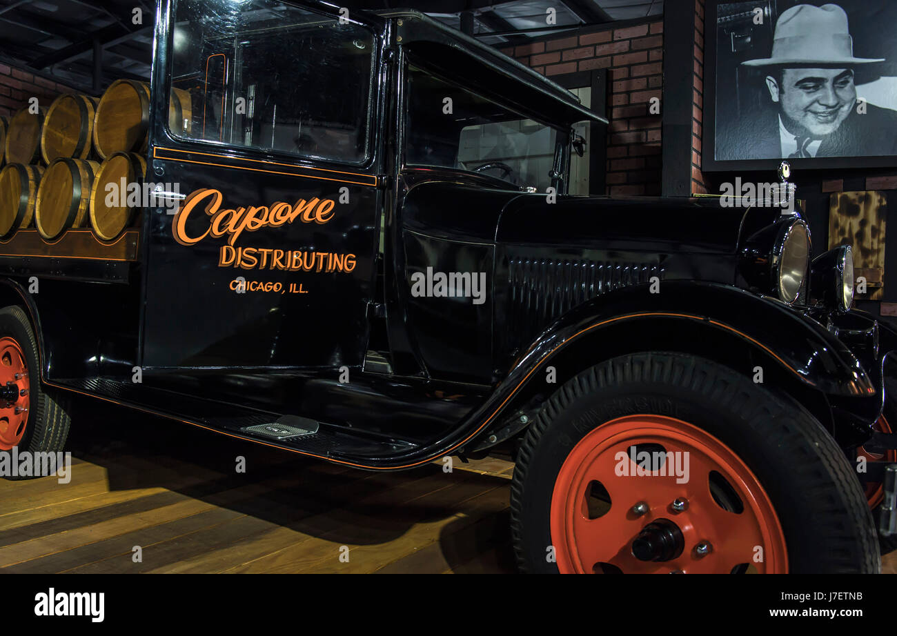 Roscoe, Illinois, USA. 24th May, 2017. A 1929 Ford Model AA truck as
