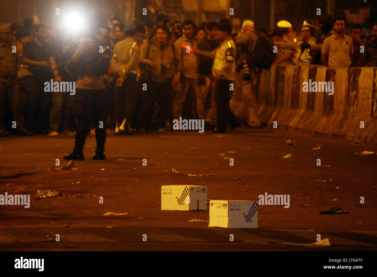 Jakarta, Indoesia. 24th May, 2017. Police And Military Officers Stand ...