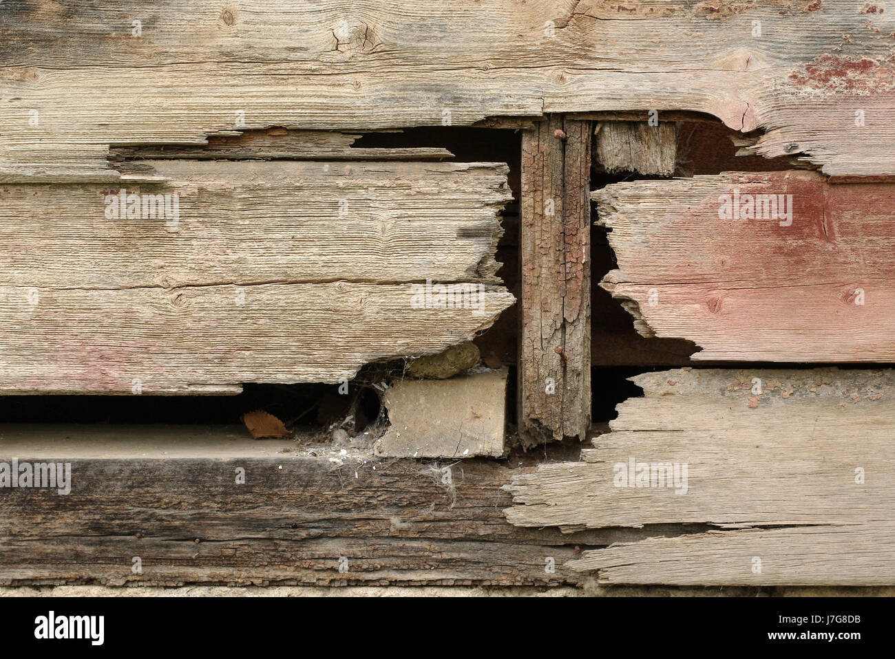 Wooden broken planks hi-res stock photography and images - Alamy