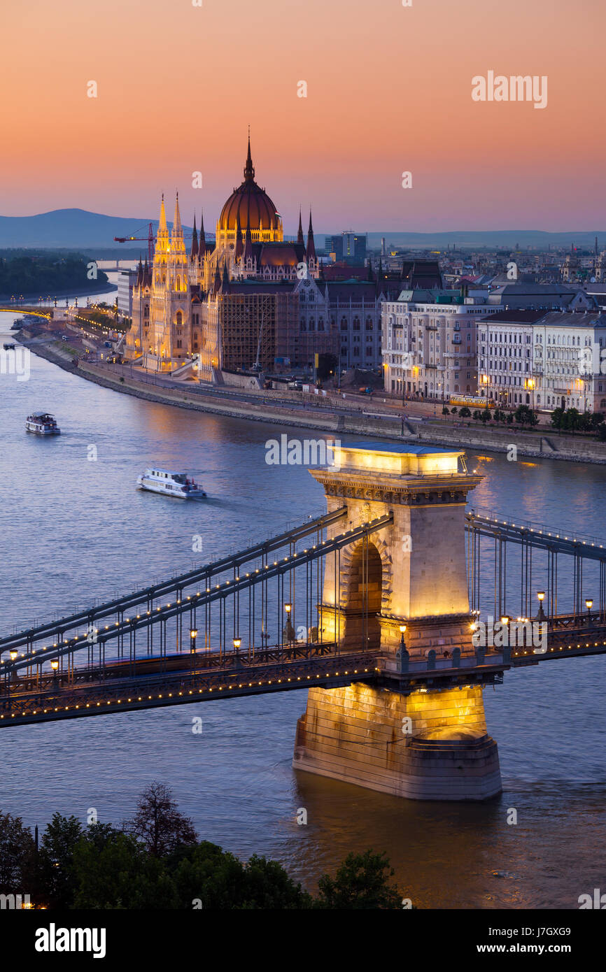 budapest-sunset-cityscape-with-chain-bridge-stock-photo-alamy