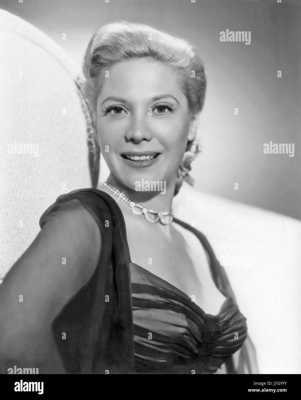 DINAH SHORE (19161994) American singer and TV personality about 1970(03)