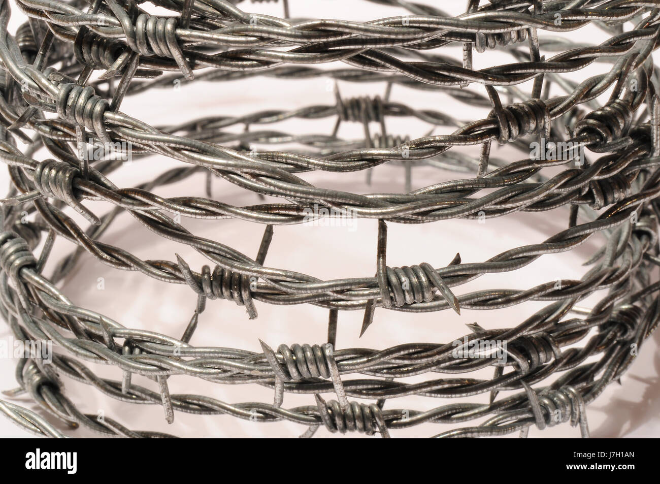 danger prickle wire barbed wire safeguard hurt lock prickle brig jail