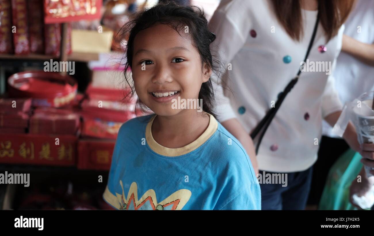 Young thai girl child hi-res stock photography and images - Alamy