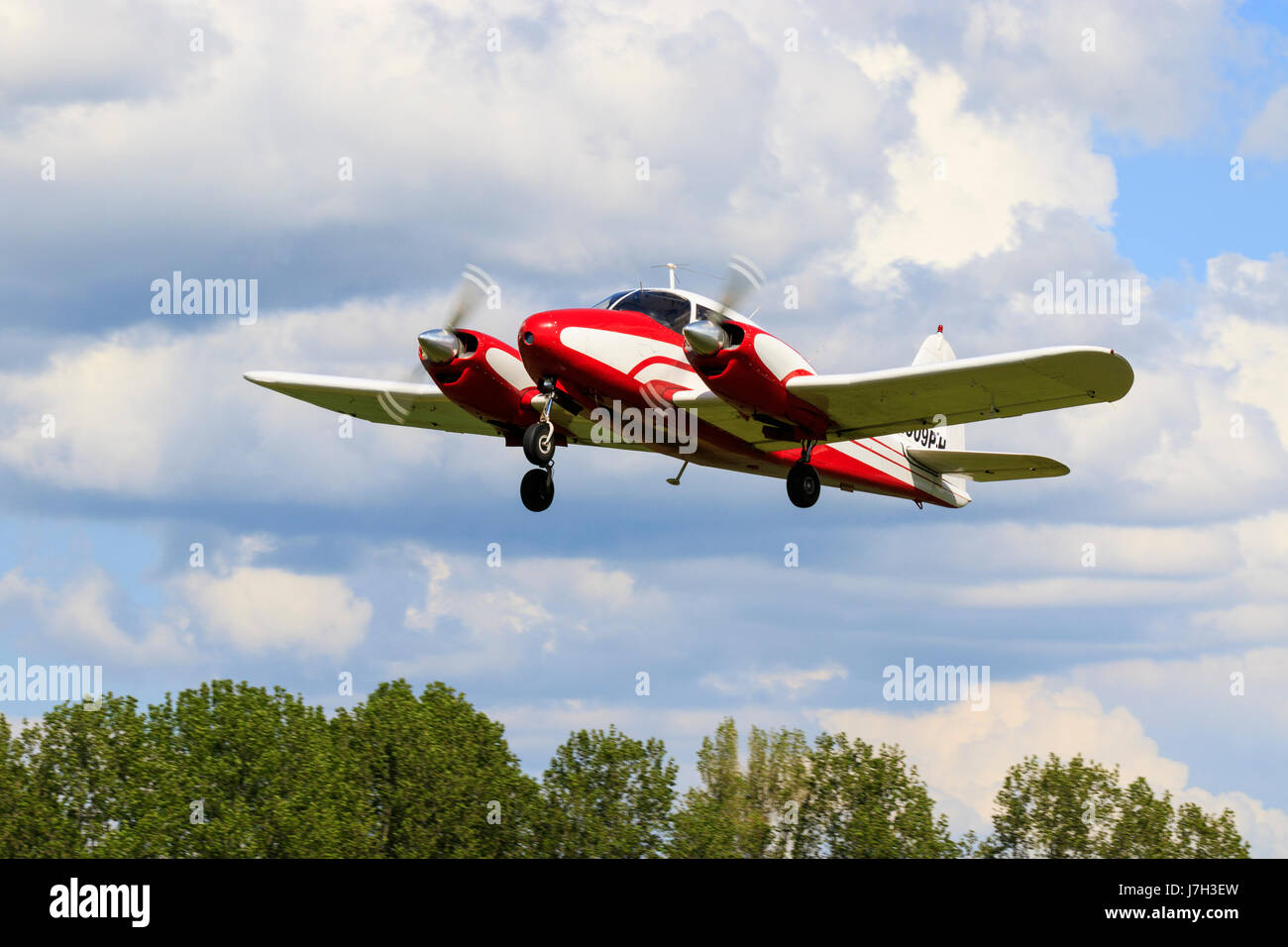 Piper Pa 23 160 Apache N909ph Stock Photo Alamy