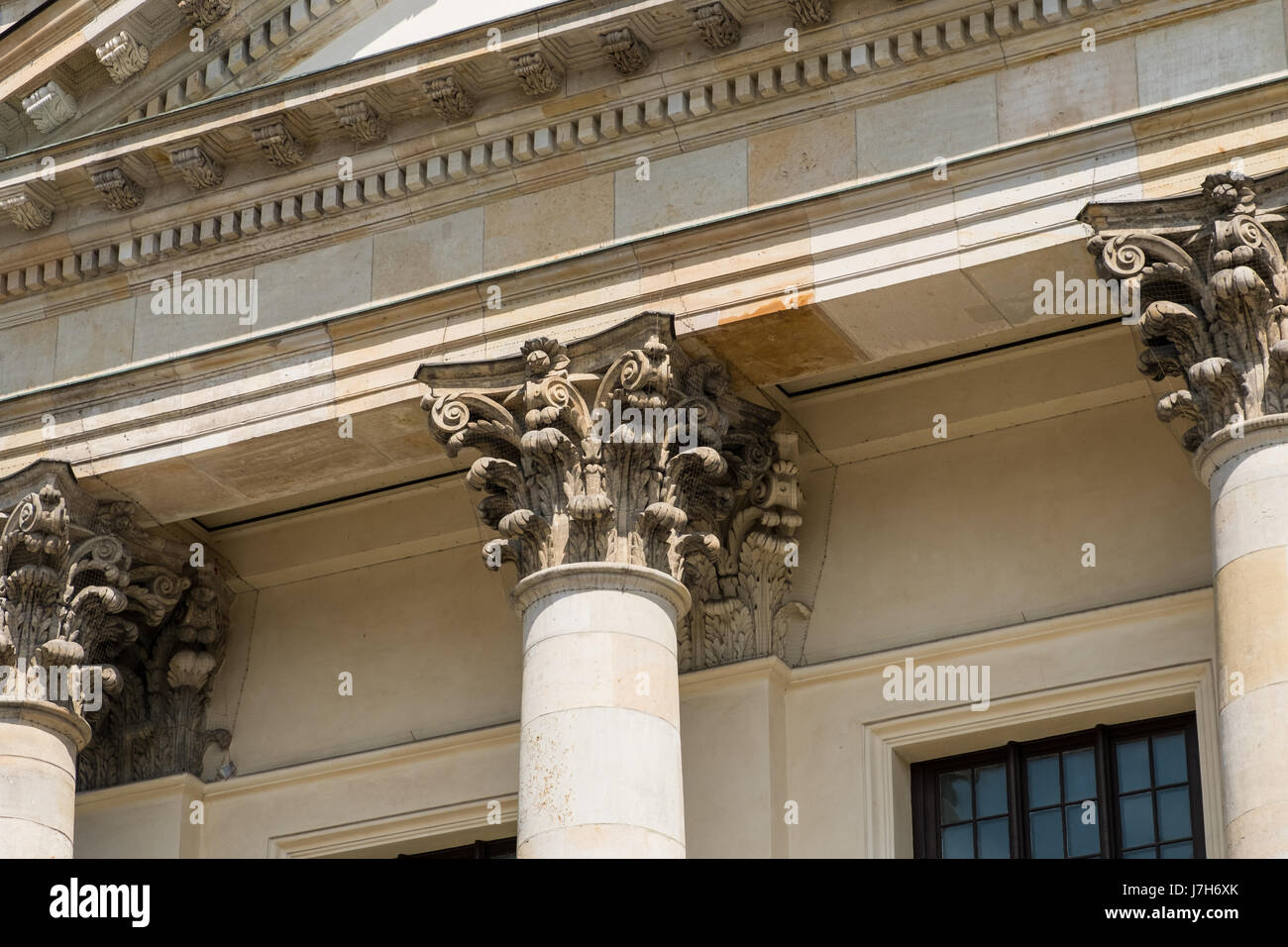 historic building detail column, pillar, capital Stock Photo Alamy