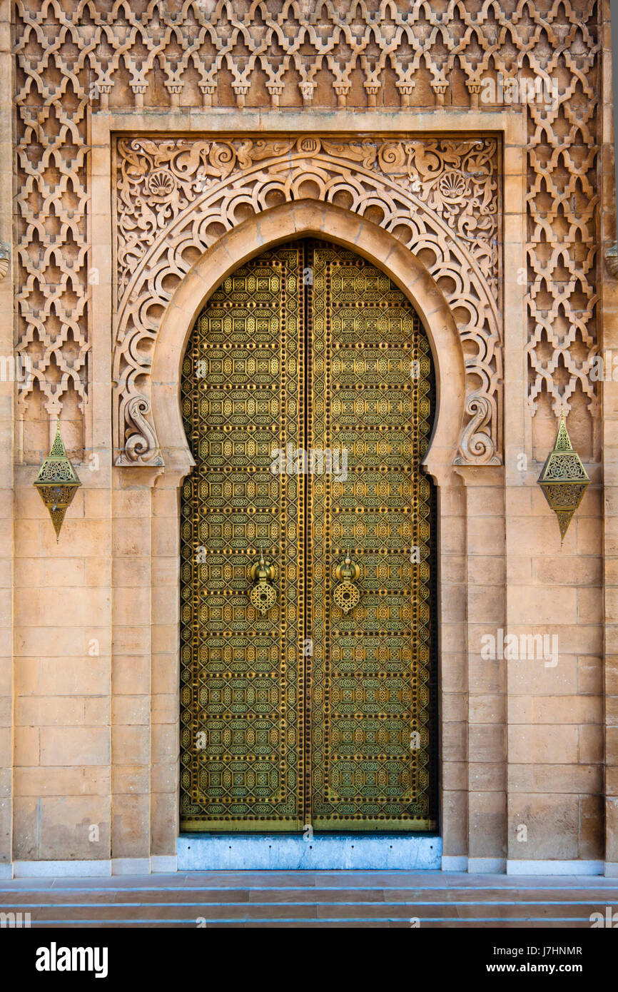 art entrance door arab style of construction architecture architectural  style Stock Photo - Alamy